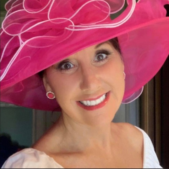 Meet your Posher, Eunice - Picture 1 of 1